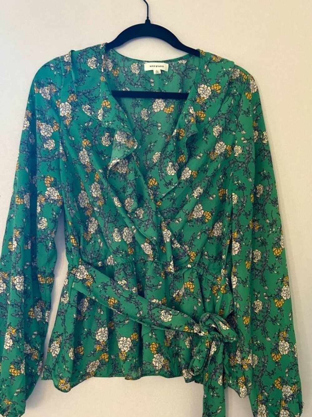 Max Studio faux wrap top size L